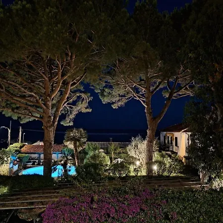 House - Piscina Parcheggio E *